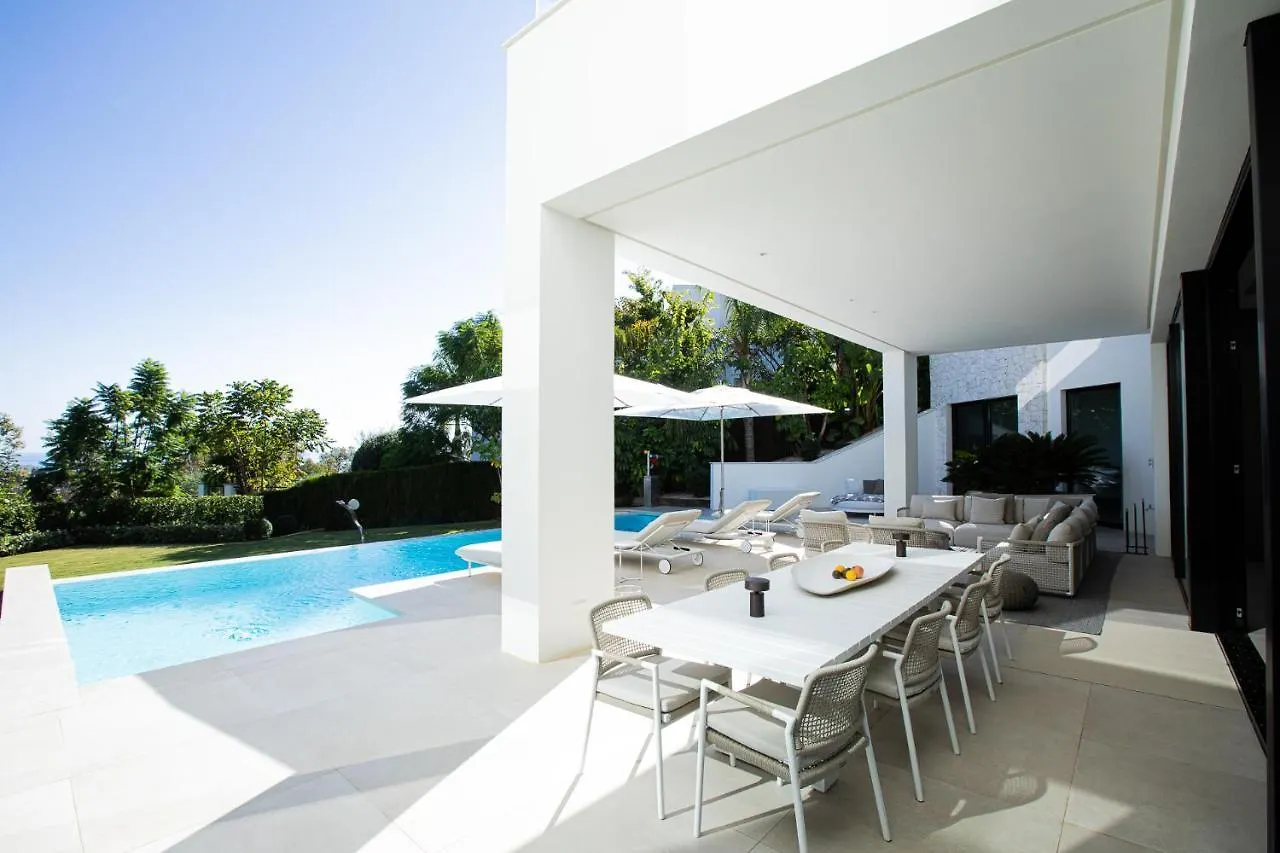 Villa Royale, Moderna Villa Con Piscina Y Vistas Al Mar Марбелья