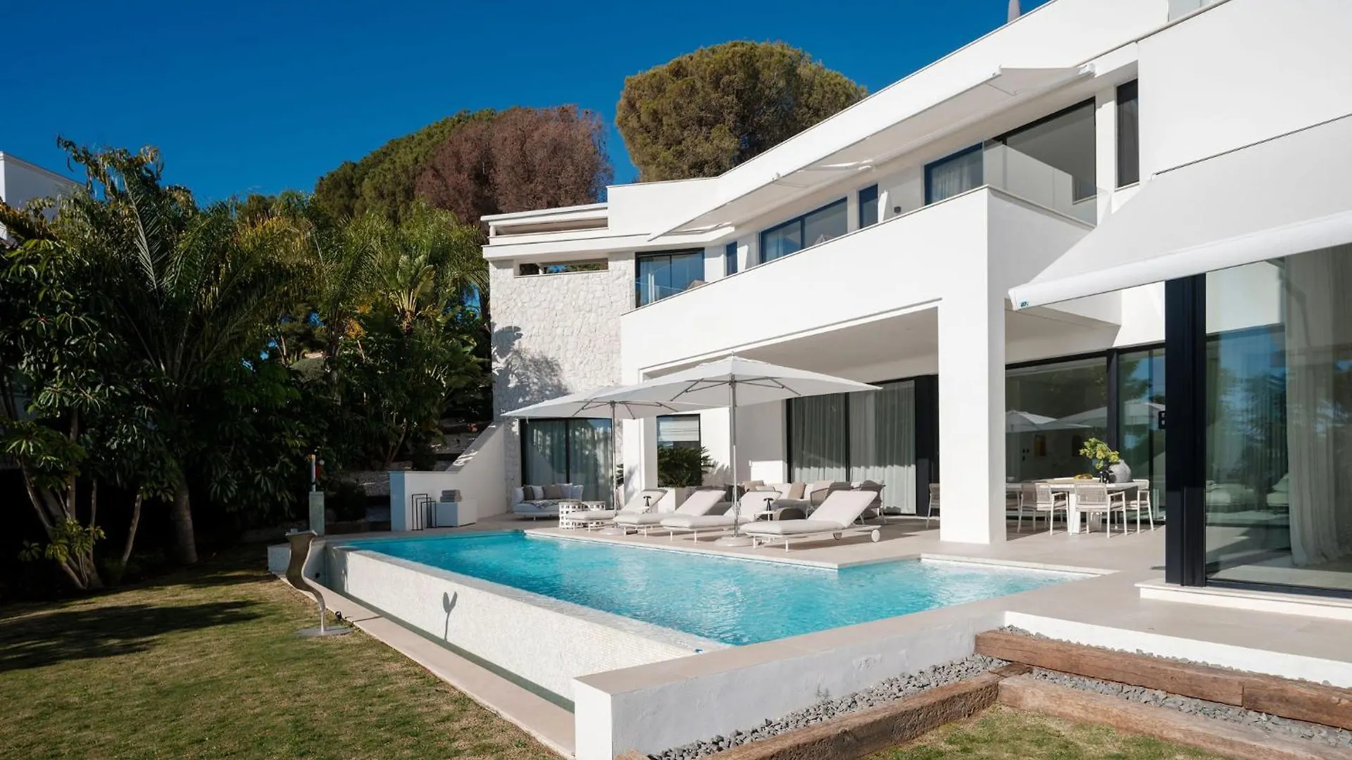 Villa Royale, Moderna Villa Con Piscina Y Vistas Al Mar Марбелья