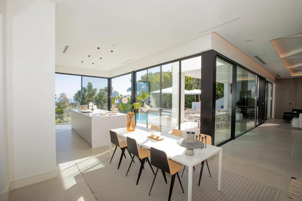 Villa Royale, Moderna Villa Con Piscina Y Vistas Al Mar Марбелья Испания