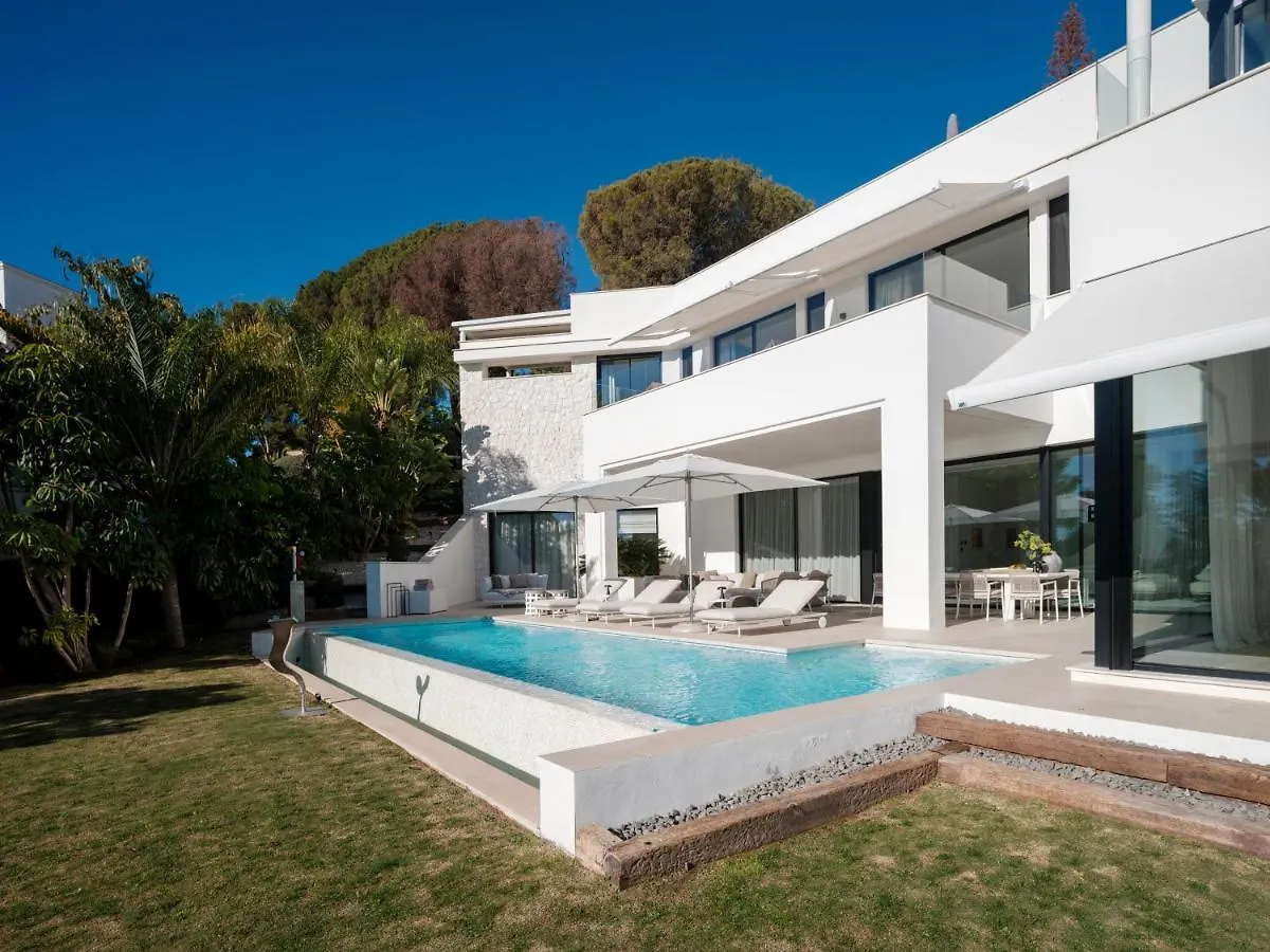Villa Royale, Moderna Villa Con Piscina Y Vistas Al Mar Марбелья
